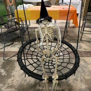 Meet your Posher, Clarissa